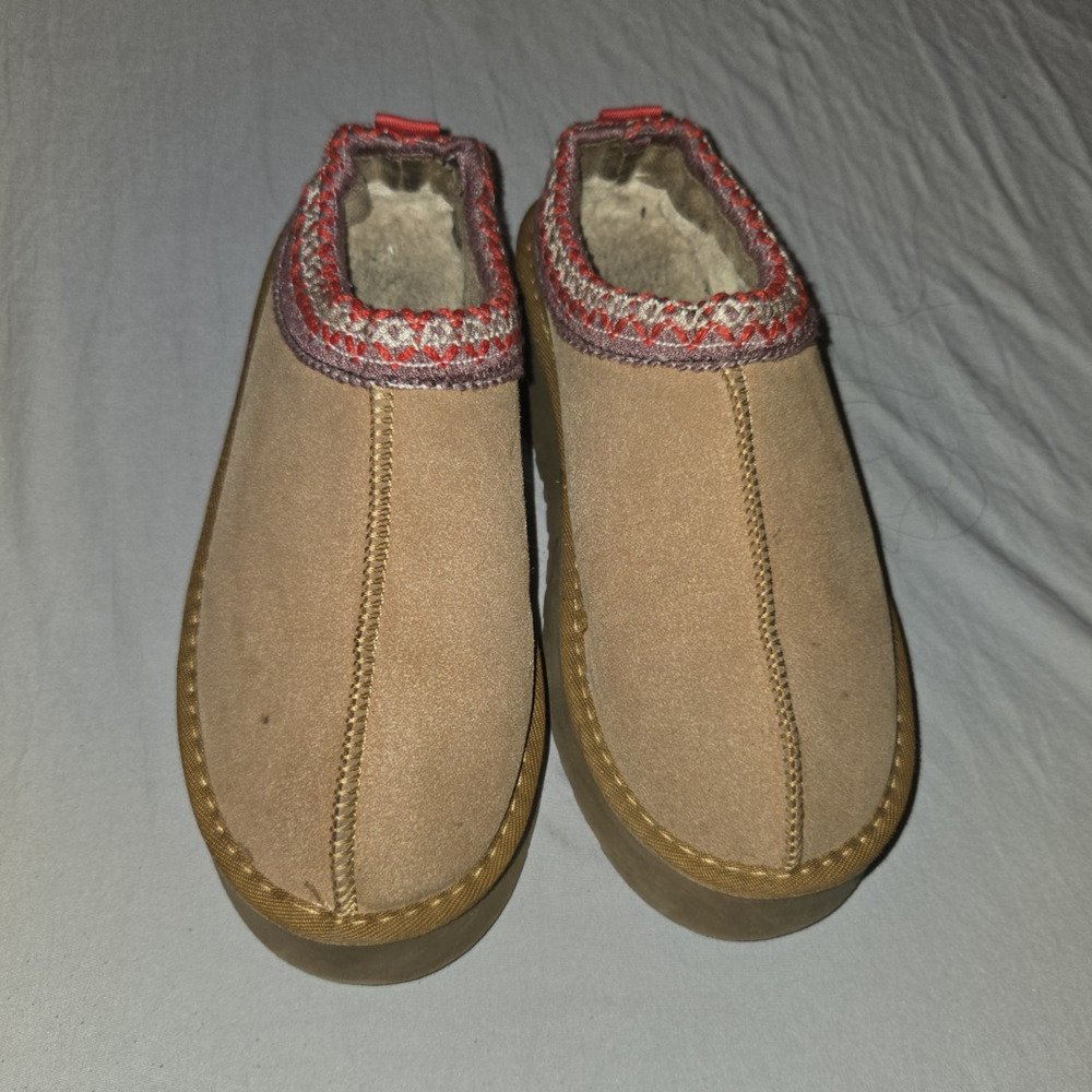 xhuoqdk Women’s Suede Slip-On Lined Slippers Beige/Red Trim US 3